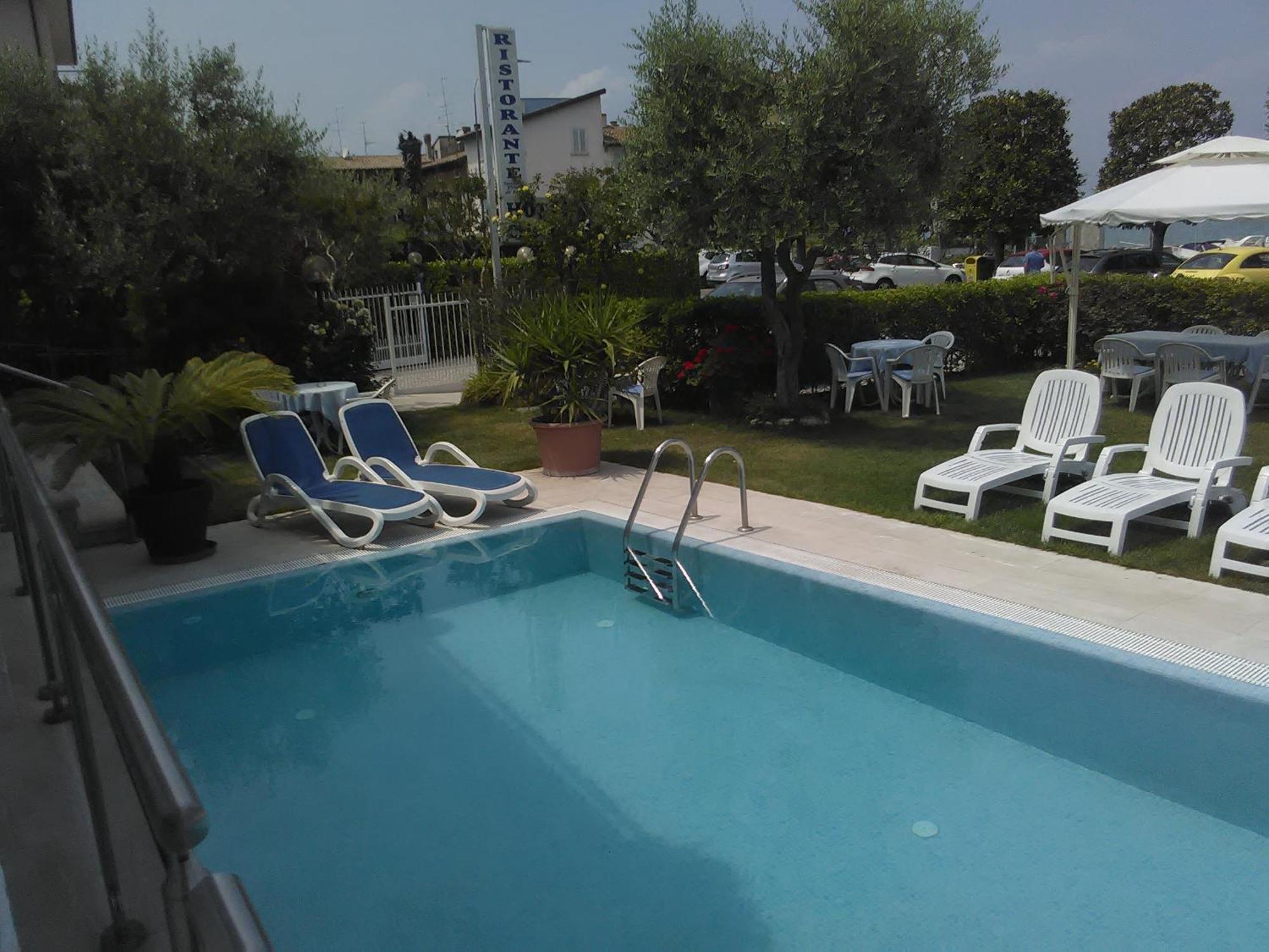 Hotel Cristallo Peschiera del Garda Ngoại thất bức ảnh